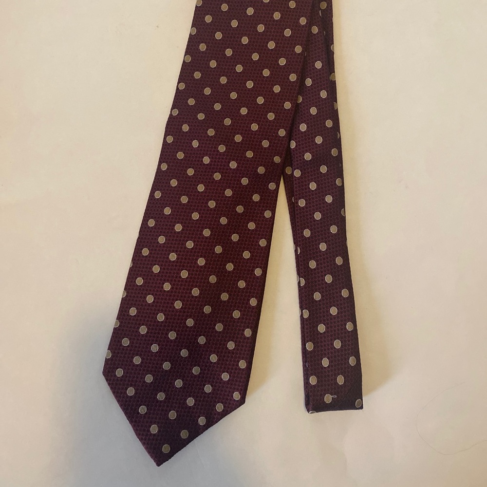 Men's Burgundy Polka Dot Tie - Classic Dress Accessory